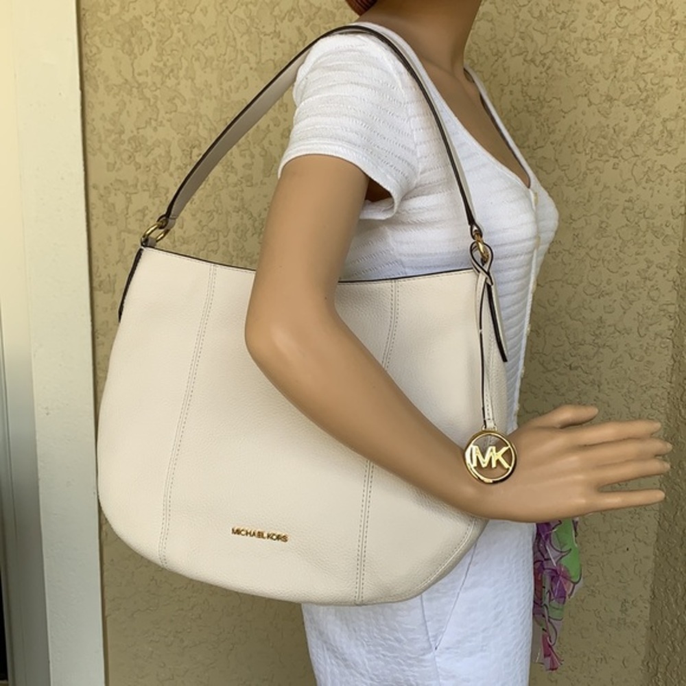 MICHAEL KORS BROOKE LG HOBO SHLDR LEATHER LT CREAM